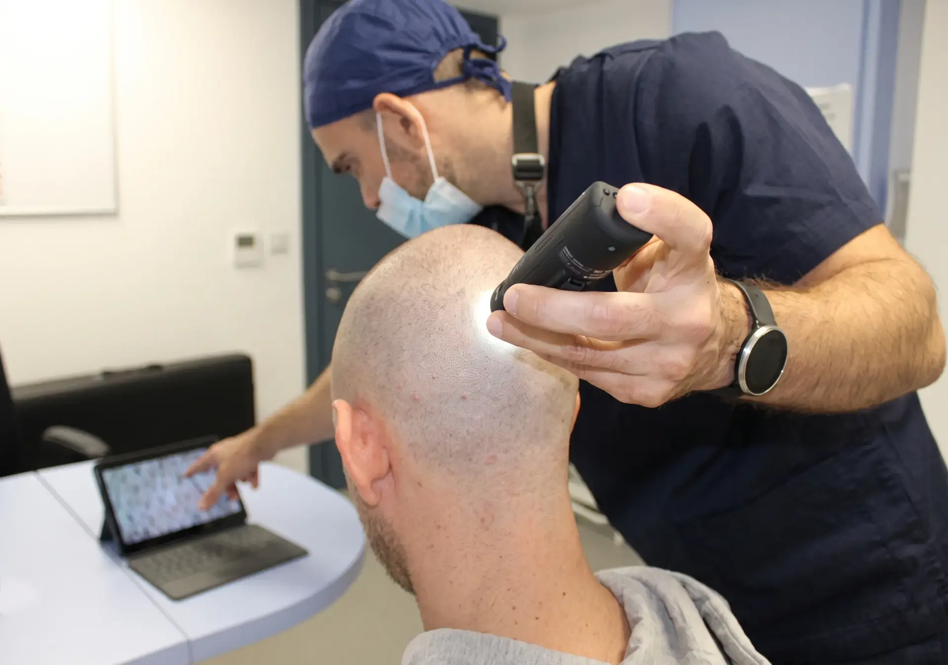 Before and after hair transplant result used in the site navigation menu